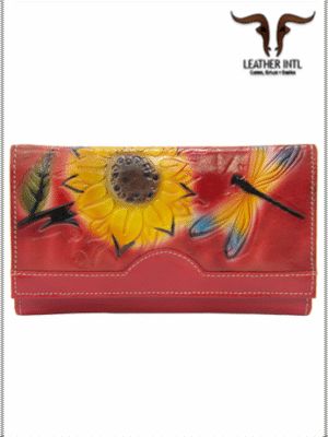 Billetera corta en cuero para dama con broche varios compartimentos marcada en tala con mariposas