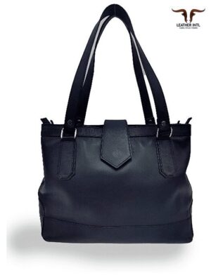 Bolso de dama elegante en cuero mediano color negro    con divisiones en la mitad con tapa pequeña de broche