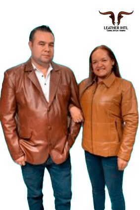 Bléiser caballero y chaqueta dama en cuero napa